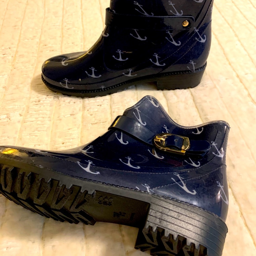 Rain boots